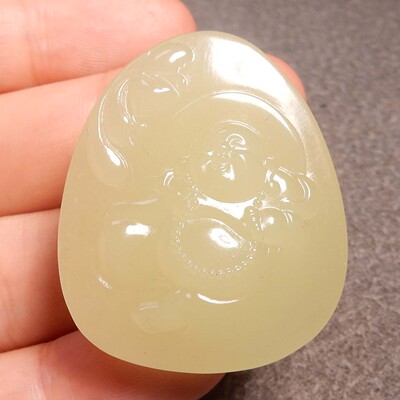 亮眼方言和田玉精品新疆细腻温润且末黄口料柠檬黄佛公吊坠挂件s2