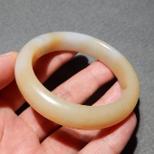 方言和田玉正品 新疆且末料糖白玉细腻油润内径54mm女士手镯子w4