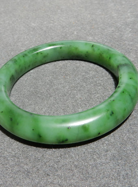 俄料乌兰海碧玉苹果绿精美手镯