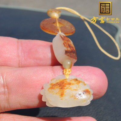 轰动了方言品牌放巨漏红油皮羊脂白玉画面玉套装手机吊坠子包挂R