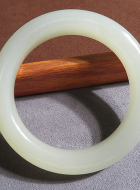 爆火方言精品和田玉巨漏青海特色老坑料冰底白玉卡55mm正装手镯w1