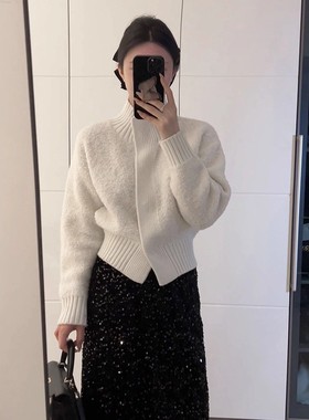 法式气质白色高领毛衣外套女秋冬高级感宽松短款软糯针织开衫上衣