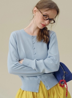 温柔减龄氛围感圆领奶蓝色针织开衫早秋甜美时尚百搭显瘦短款上衣