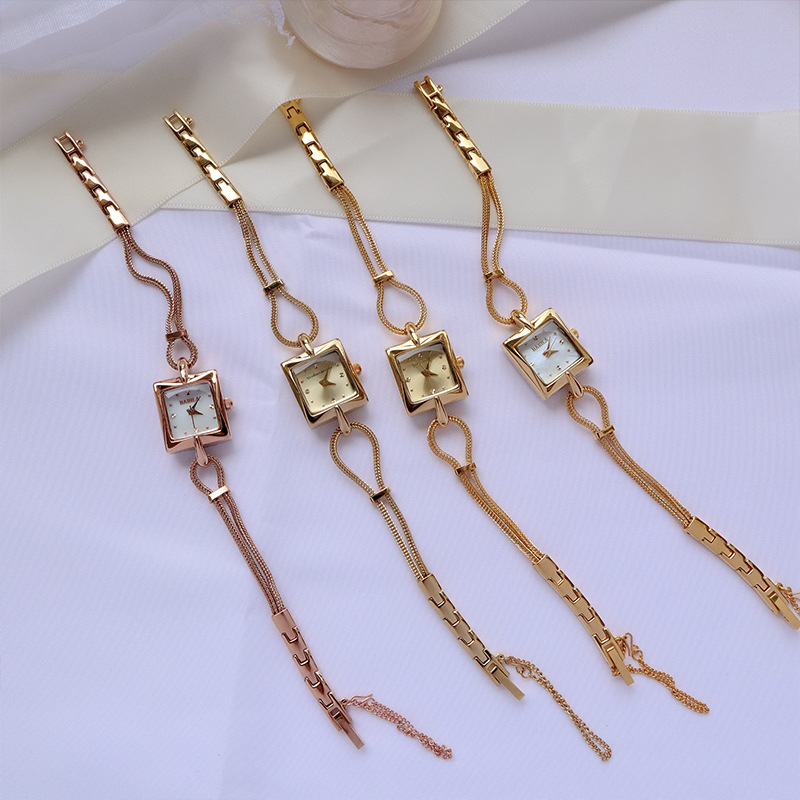 流行小众品牌 中古表精致方形细链INS风石英小表盘女表