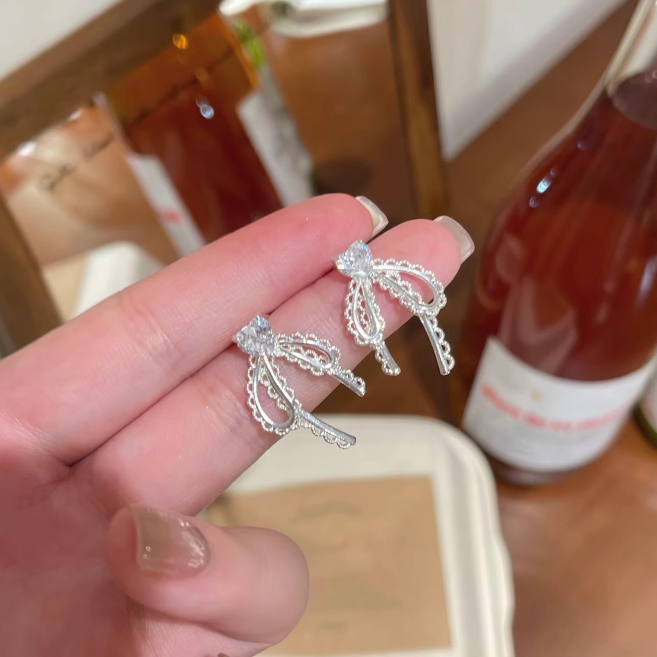 漂亮法式蕾丝蝴蝶结耳钉s925银针女款小众设计精致感耳环丝带耳饰
