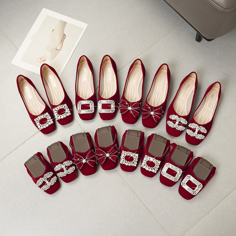 大码单鞋女41到43平底红色喜庆婚鞋软底一脚蹬豆豆鞋浅口水钻瓢鞋,女鞋,婚鞋,淘宝优惠券,粉丝福利购,淘宝优惠卷