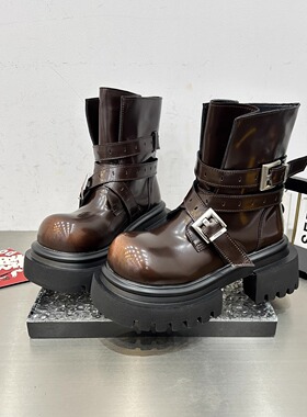 今年流行爆款时装靴女2025新款秋季小个子增高显瘦厚底短靴马丁靴