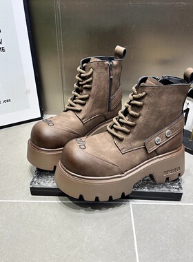 今年流行爆款马丁靴女厚底短靴2025新款秋季小个子增高时装机车靴