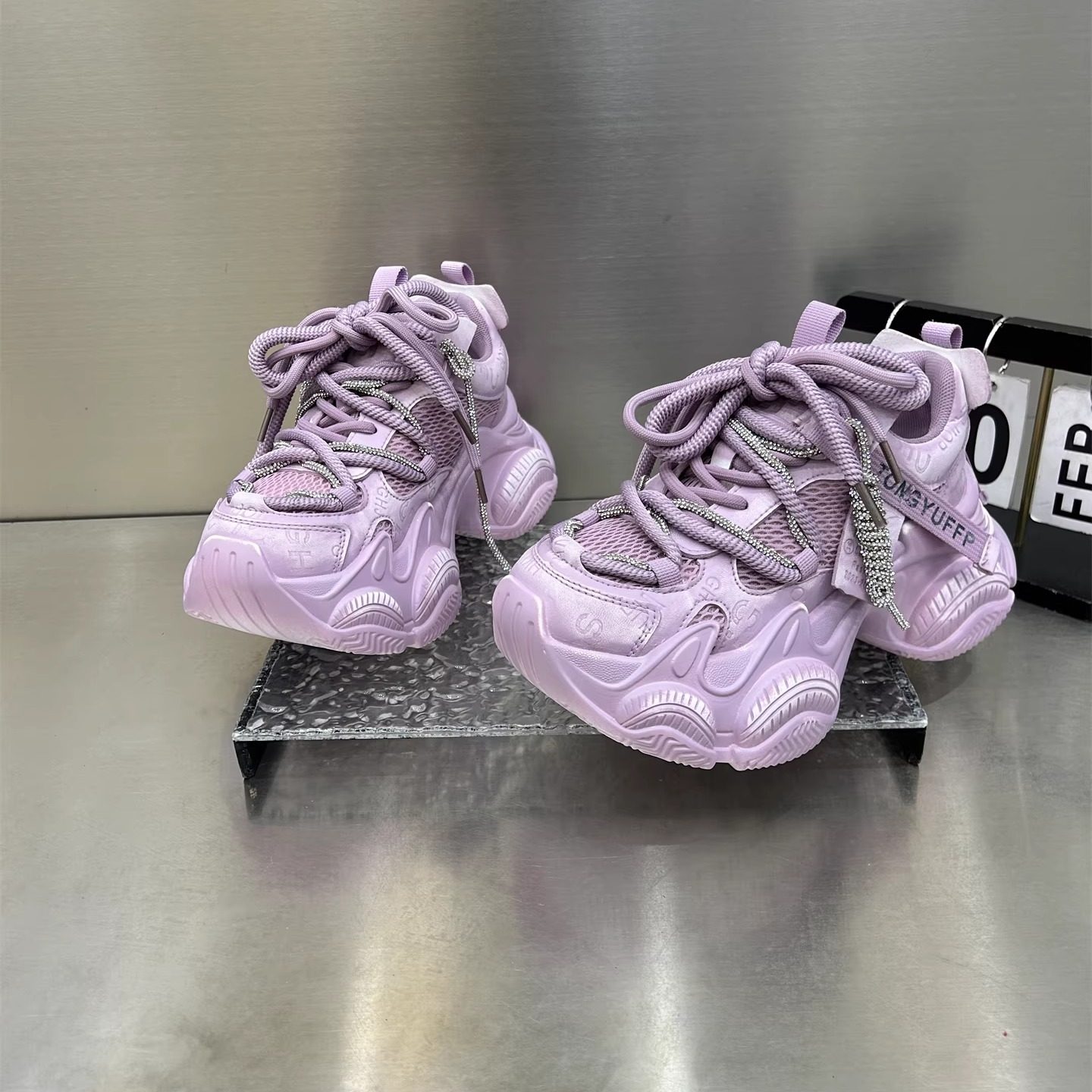 老爹鞋女擦色做旧运动鞋2026新款春季网面透气增高显脚小厚底鞋潮