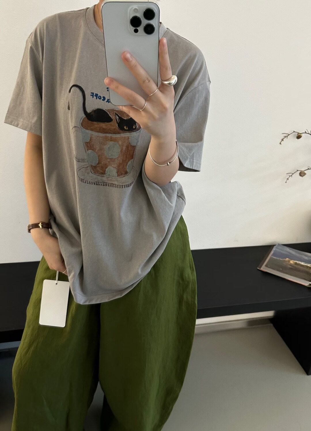 慵懒风！2026新款咖啡杯黑猫印花T恤 女款休闲宽松圆领短袖上衣