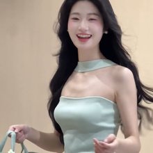 现货 独特绝美挂脖吊带背心女外穿夏季纯欲修身显瘦无袖小上衣