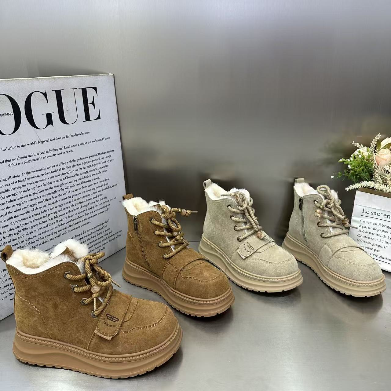2025年冬季新款加绒厚底雪地靴女欧货复古内增高系带保暖大头短靴