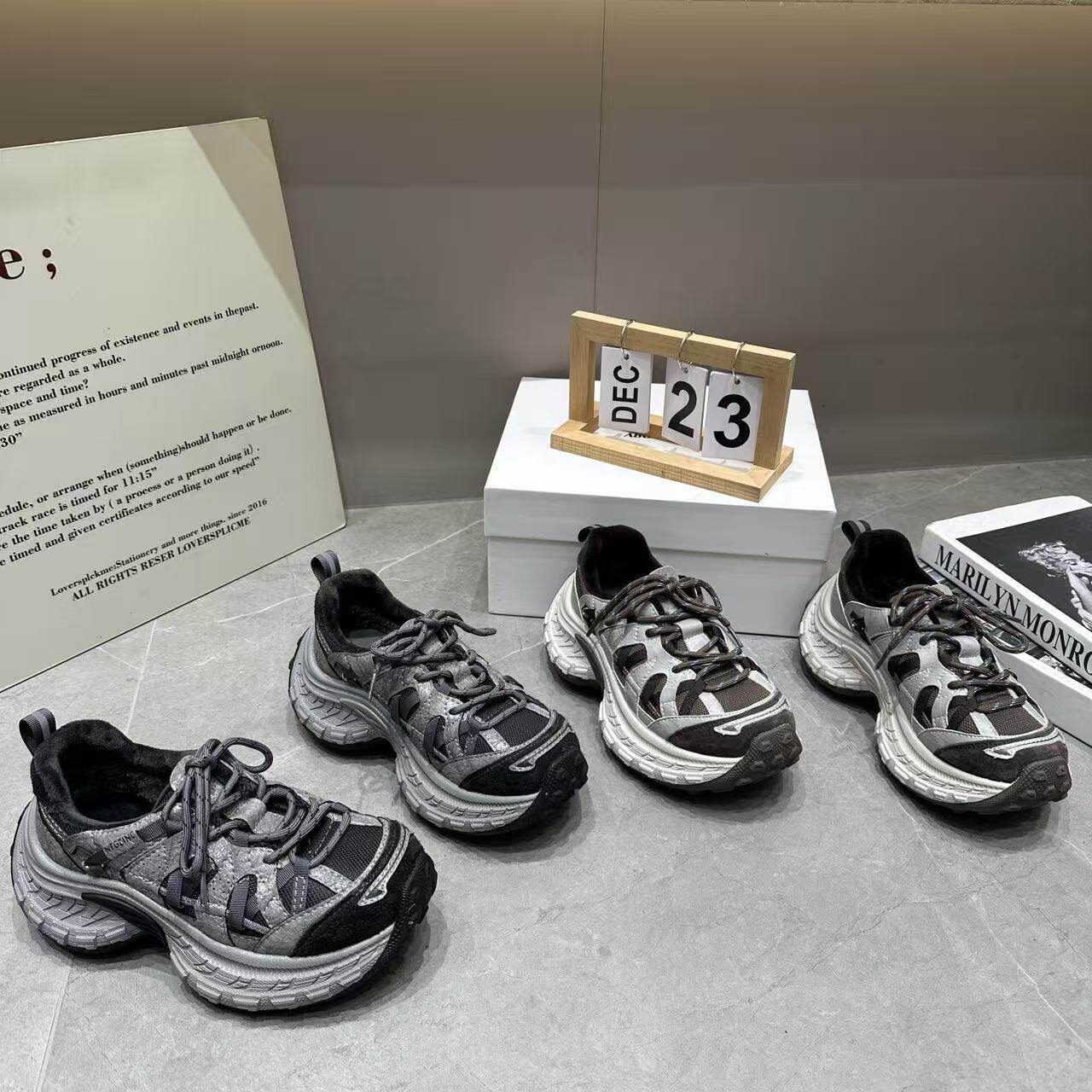 巴宝秀厚底超火老爹鞋女款2026年冬季新款加绒百搭休闲运动跑步鞋