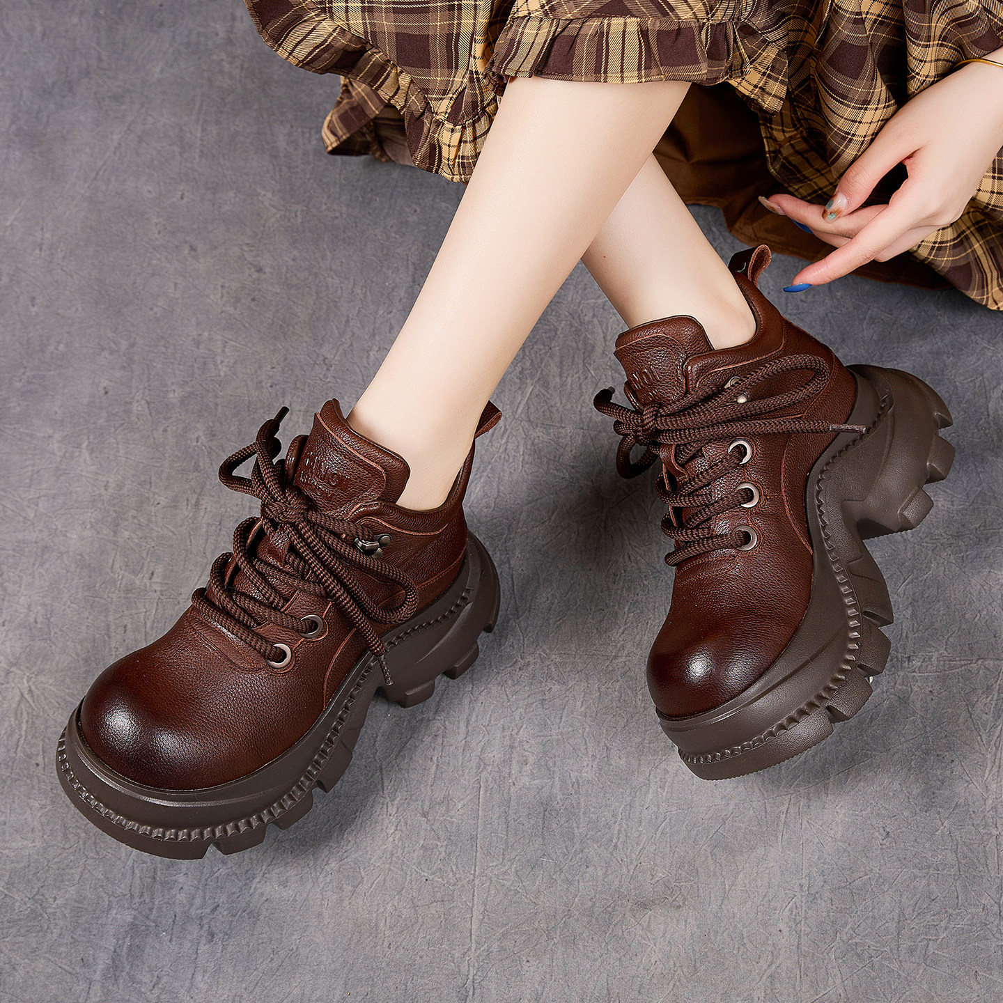 英伦复古厚底增高女靴秋冬头层牛皮短靴小个子真皮马丁靴大头靴·