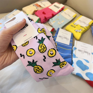 斯斯 0811 自留随时都要可可爱爱哦  卡通彩色印花中筒袜不TUI换