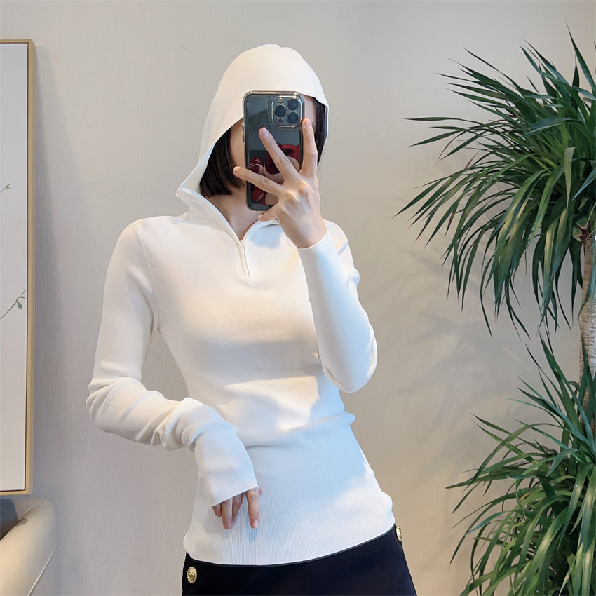 斯斯 0314  百搭又好穿凉感高弹纯色连帽打底实用型上衣针织