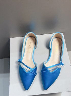 法式晚风蓝色缎面气质尖头平底单鞋女2025新款温柔配裙鞋子女瓢鞋