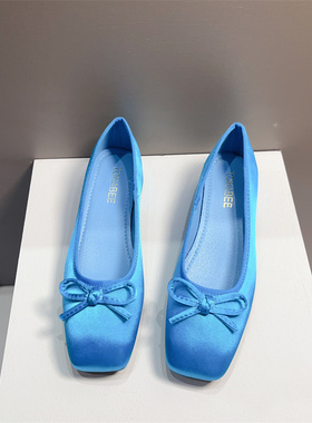 法式温柔晚晚蓝色缎面粗跟单鞋女2025年新款方头浅口低跟豆豆鞋子