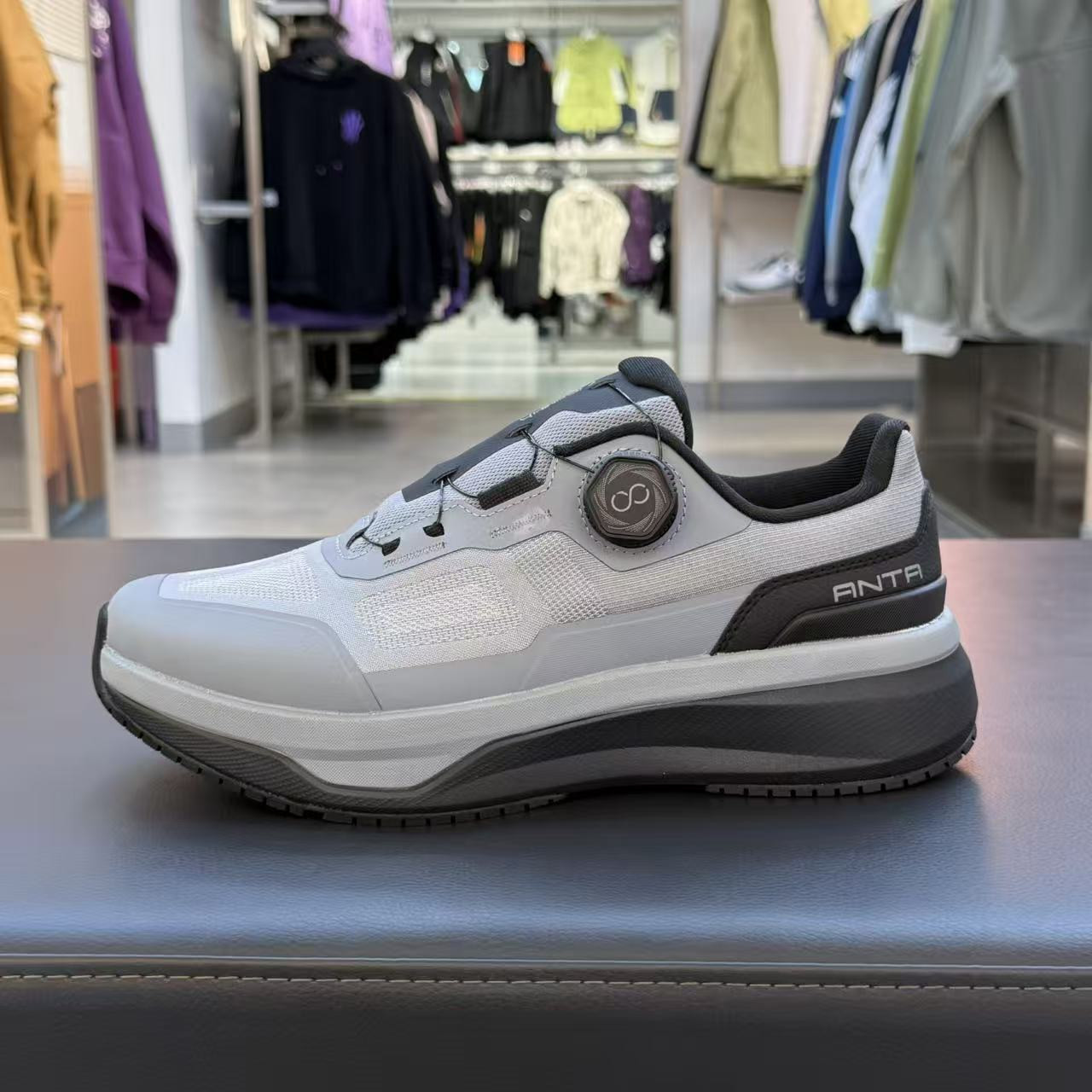 安踏神行13PRO男子减震防滑训练