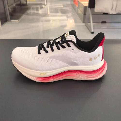 安踏PG7旅步3S男缓震跑步鞋