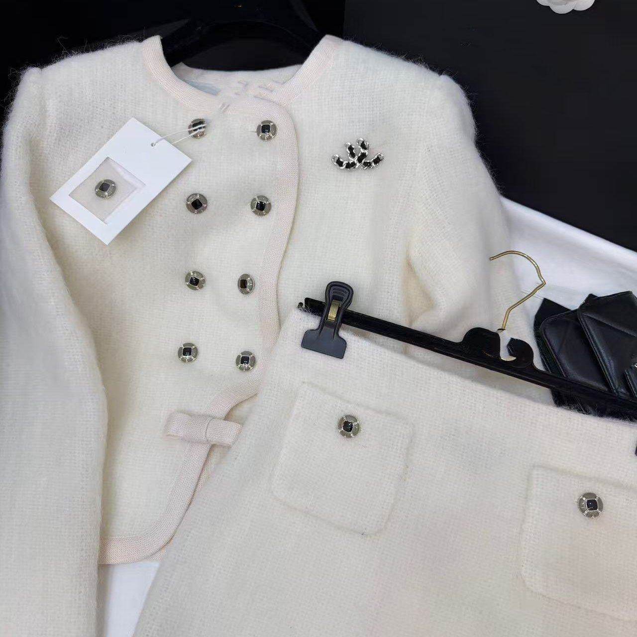 好漂亮好漂亮彩色条纹娃娃领针织长袖洋装女2026年早秋新款打底裙