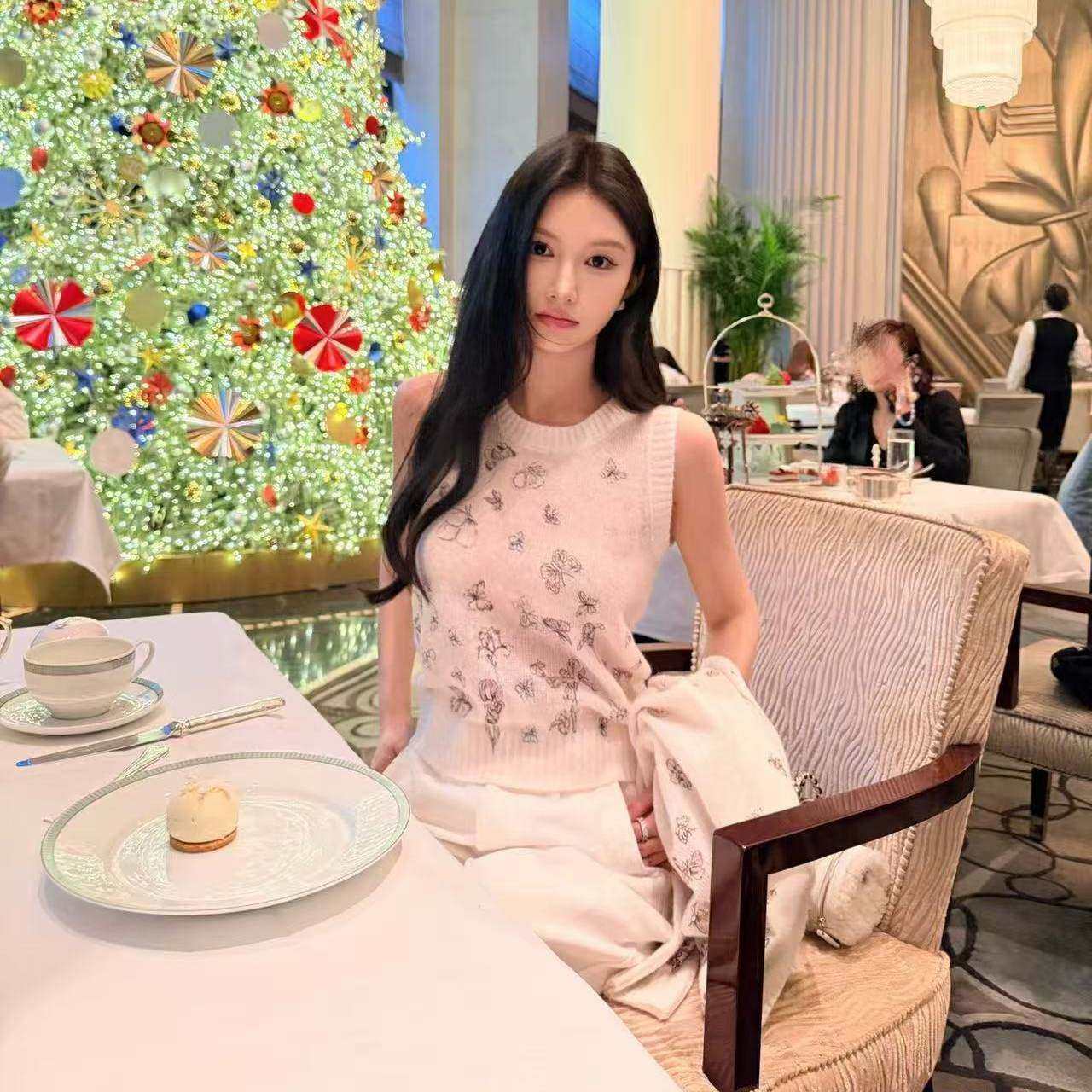 好漂亮好漂亮刺绣蝴蝶针织开衫外套女2025年冬季新款打底上衣名媛