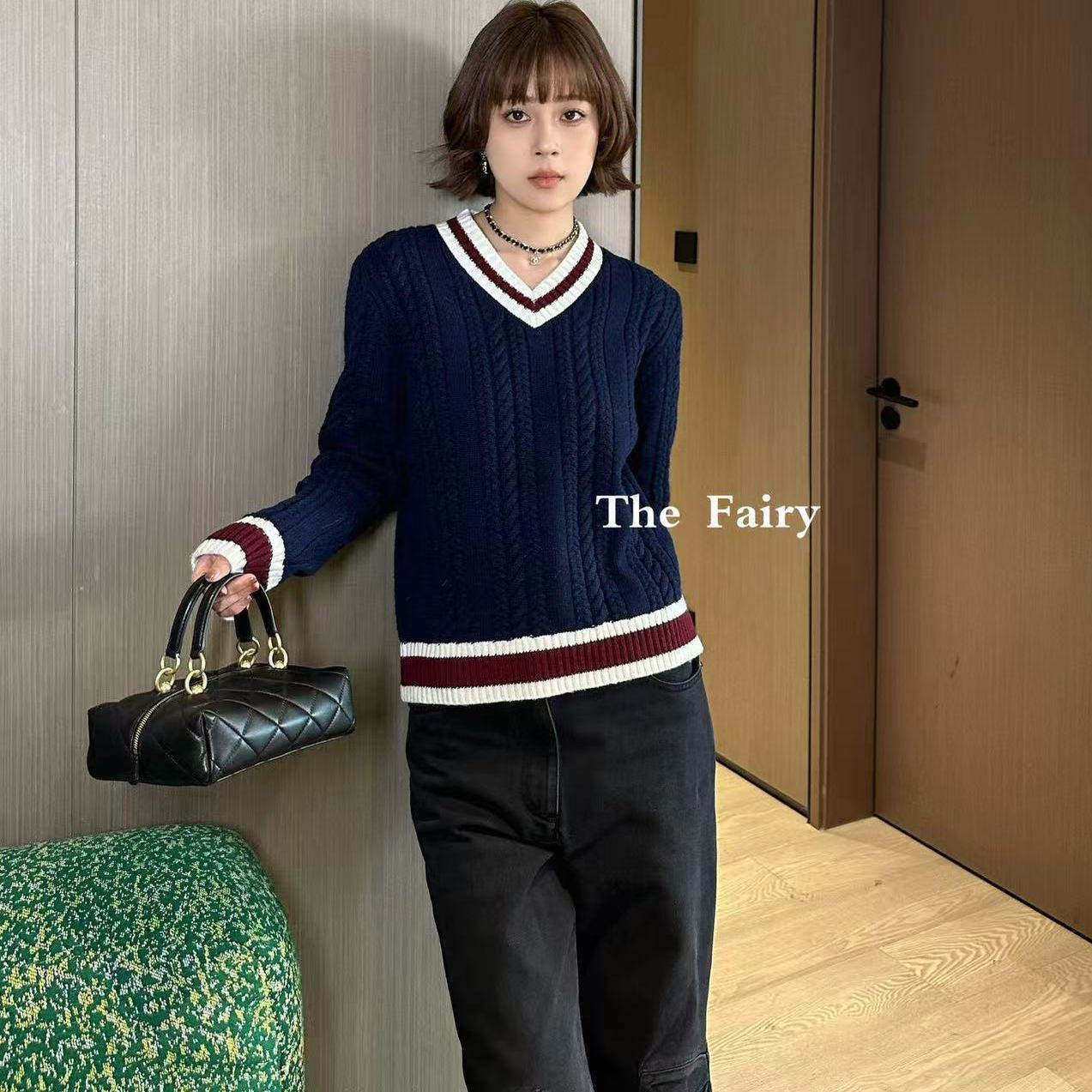 好漂亮拼色V领针织衫女2025年冬季新款短上衣宽松休闲毛衣热销潮