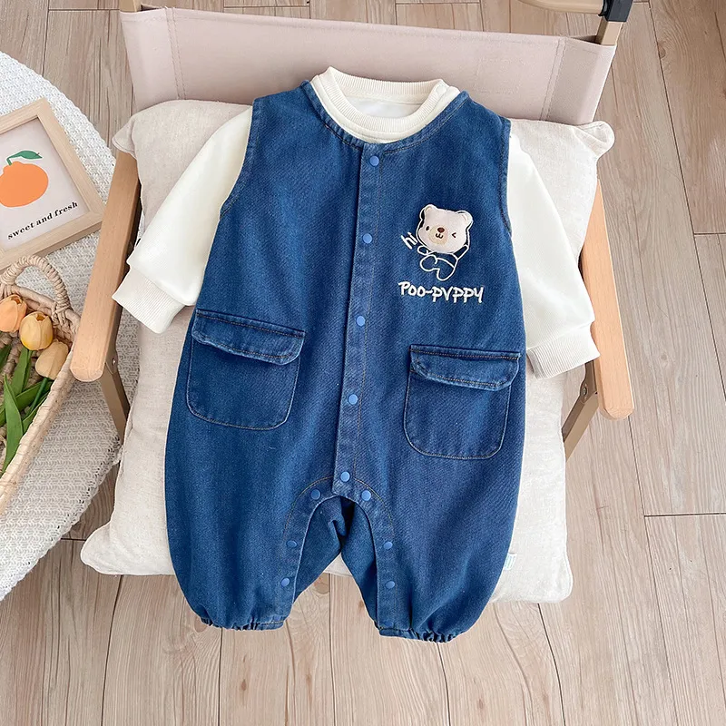 婴儿春秋季连体衣春款男宝宝牛仔背带套装洋气外出二件套哈衣爬服