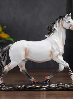 寓居欧式白色骏马树脂摆件