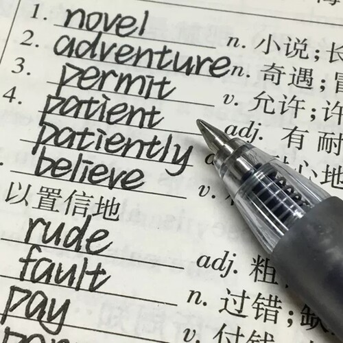 ins日系简约中性笔uni/三菱铅笔
