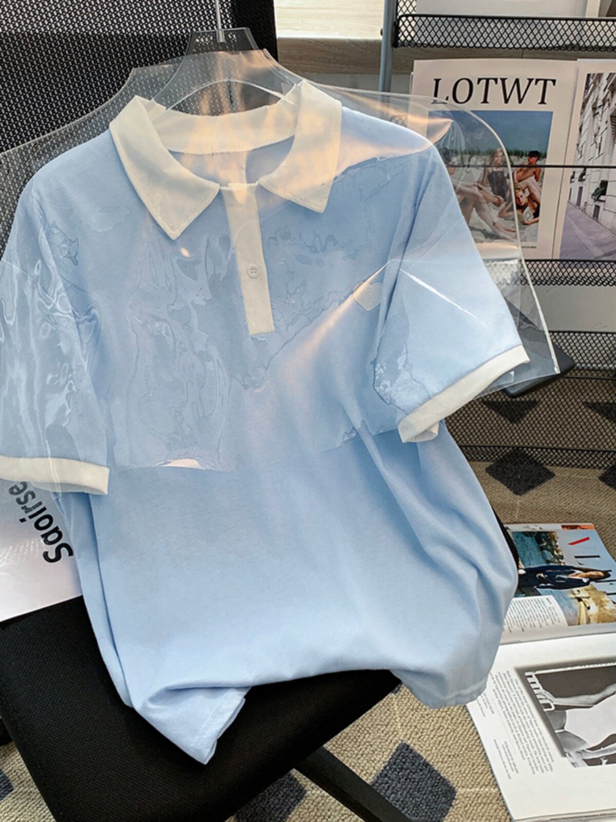 통관 누출 카운터는 명품 대외 무역 작은 향수의 마지막 주문을 철회했습니다. 아우터용 폴로 칼라 상의와 하의 셔츠