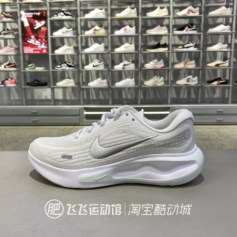 正品耐克轻便减震女休闲跑步鞋