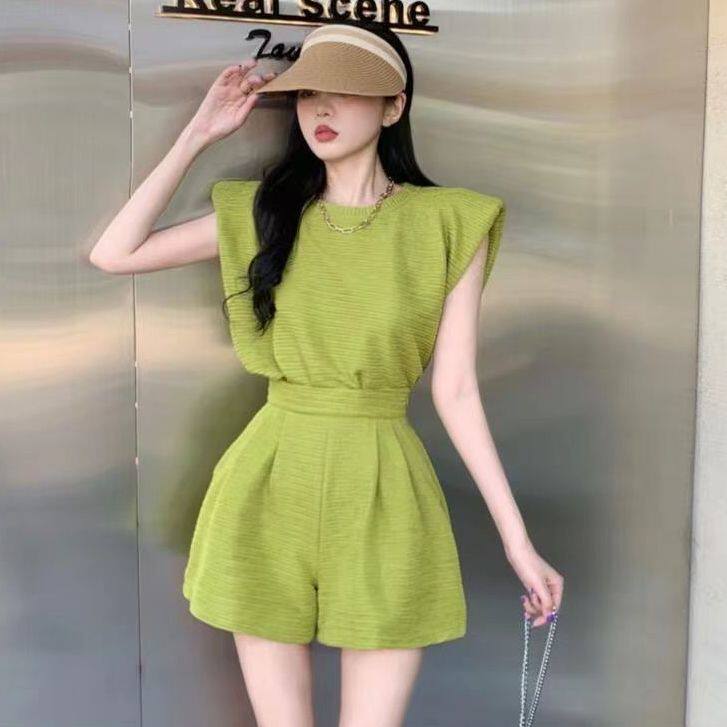气质洋气时尚套装夏季宽松无袖高级感上衣高腰短裤贴身休闲两件套