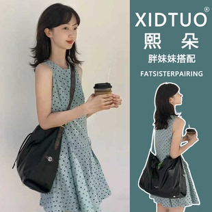 微胖气穿搭波点无袖背心连衣裙女装2026新款夏装小个子显瘦短裙子