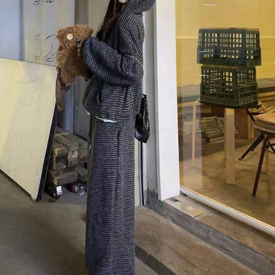 撞色休闲运动服套装女秋季学生宽松显瘦条纹连帽卫衣阔腿裤两件套