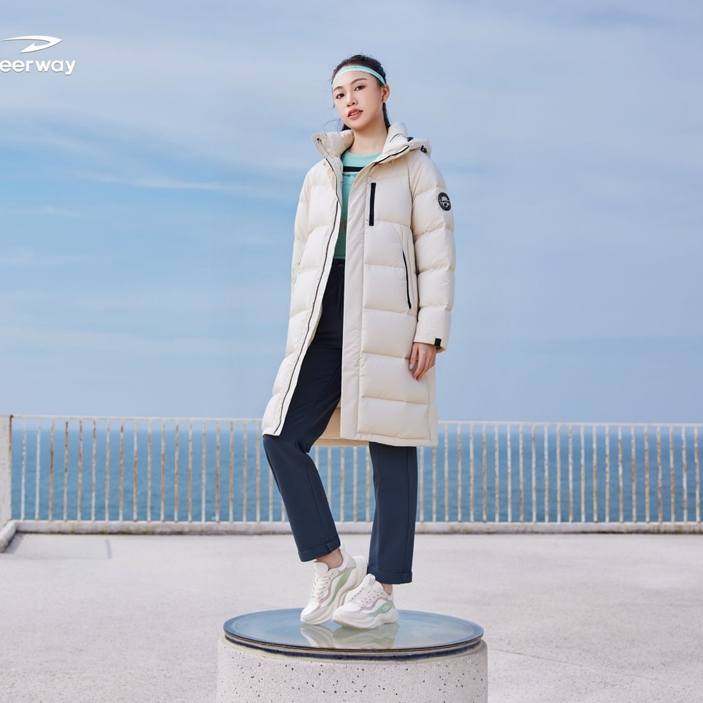 Deerway德尔惠连帽中长款羽绒服女加厚过膝外套长款袄子744225261