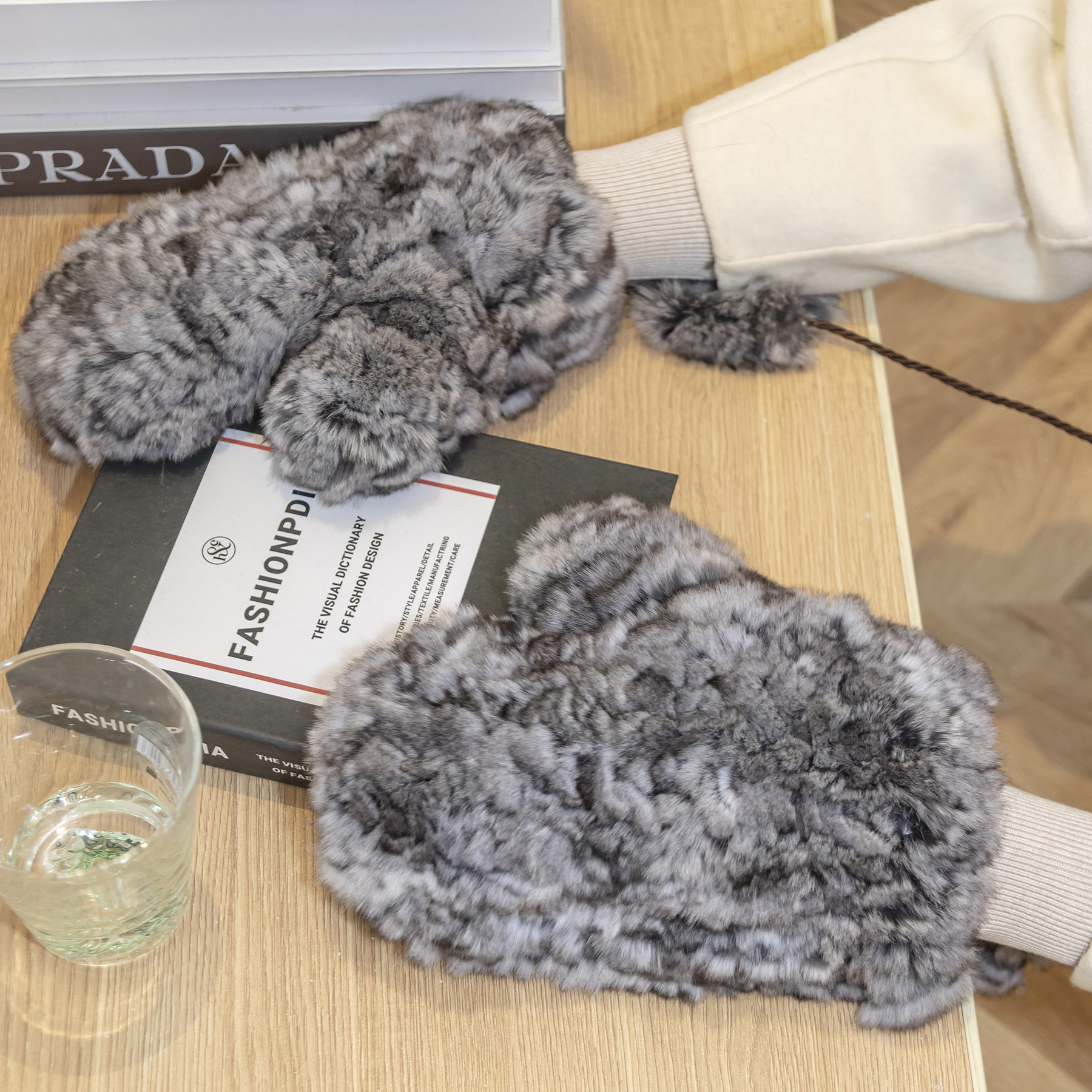 南美进口龙猫皮草手套栗鼠毛毛分指全包女冬季保暖加厚