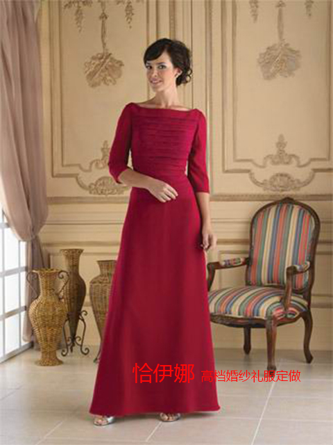 一字領包肩酒紅色新娘媽媽婚宴裝禮服夏秋高檔中年女士女兒婚禮服