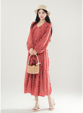 2024新款早春红色长袖设计感裙子气质减龄碎花显瘦宽松活泼连衣裙