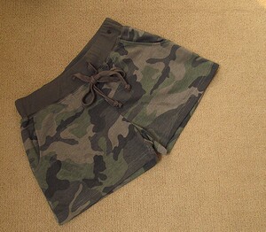 2025新款女士三分迷彩短裤热裤休闲运动裤松紧腰ulzzang短裤女夏