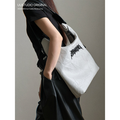 暗黑褶皱大容量托特包