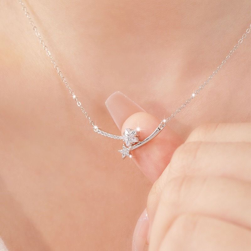 s925纯银微笑流星项链女韩版轻奢高级感锁骨链小众设计感星星吊坠