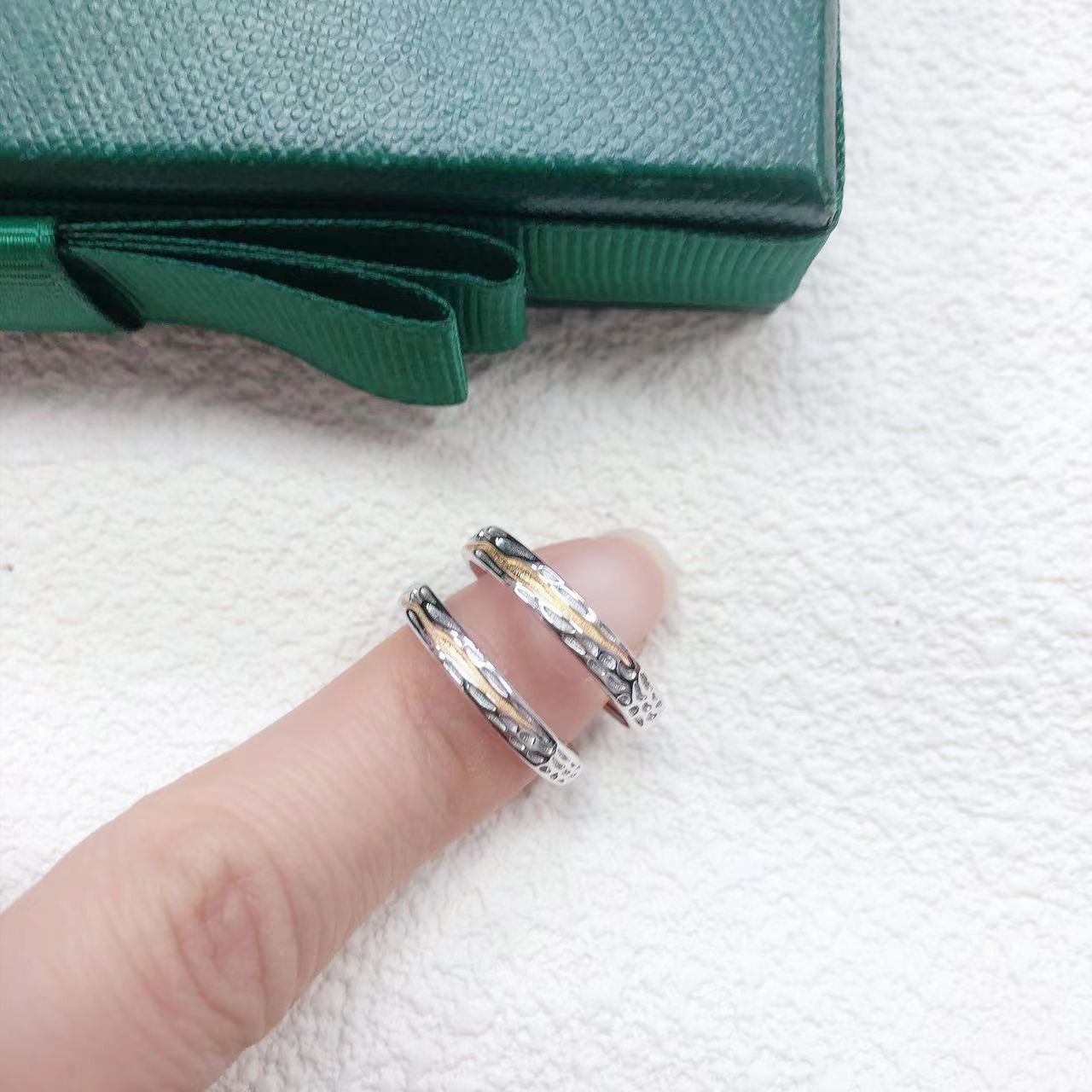 S999足银丁达尔效应情侣戒指轻奢高级感小众设计指环女情侣对戒