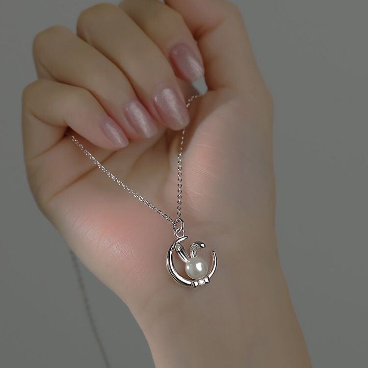 S925纯银珍珠小兔子项链女高级韩版月亮小白兔吊坠轻奢项饰