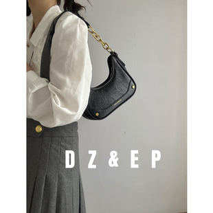 包包女2023新款斜挎上班小拎包秋冬高级感通勤黑色单肩手提腋下包