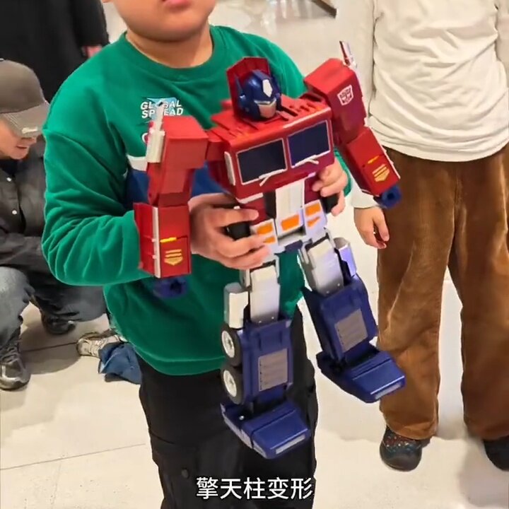 变形超大擎柱大蜂遥控机器人声控儿童男孩玩具模型手动卡网红同款