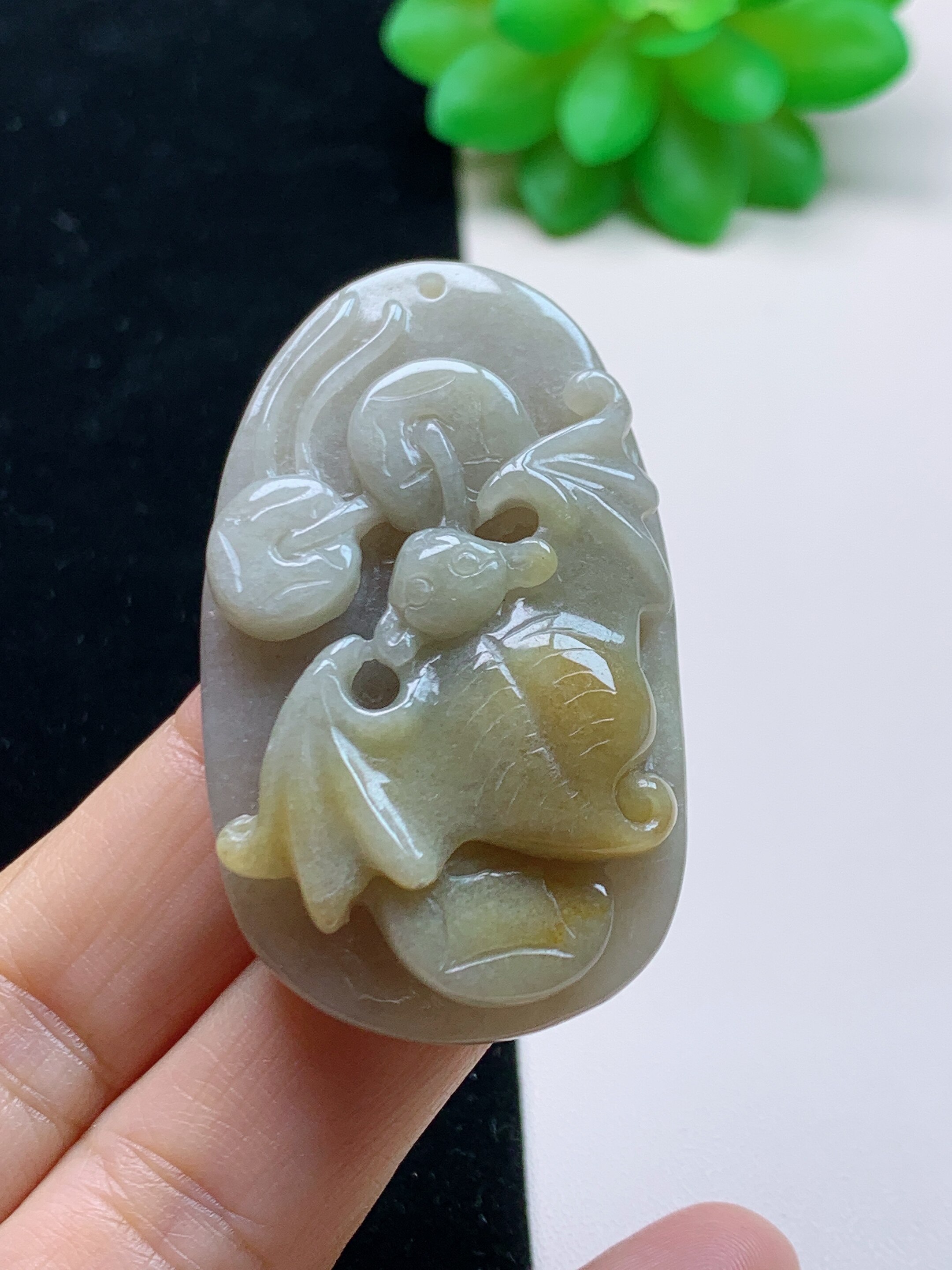 a货天然翡翠缅甸吊坠女链蝙蝠如意黄翡飘花一物一图玉佩吊坠