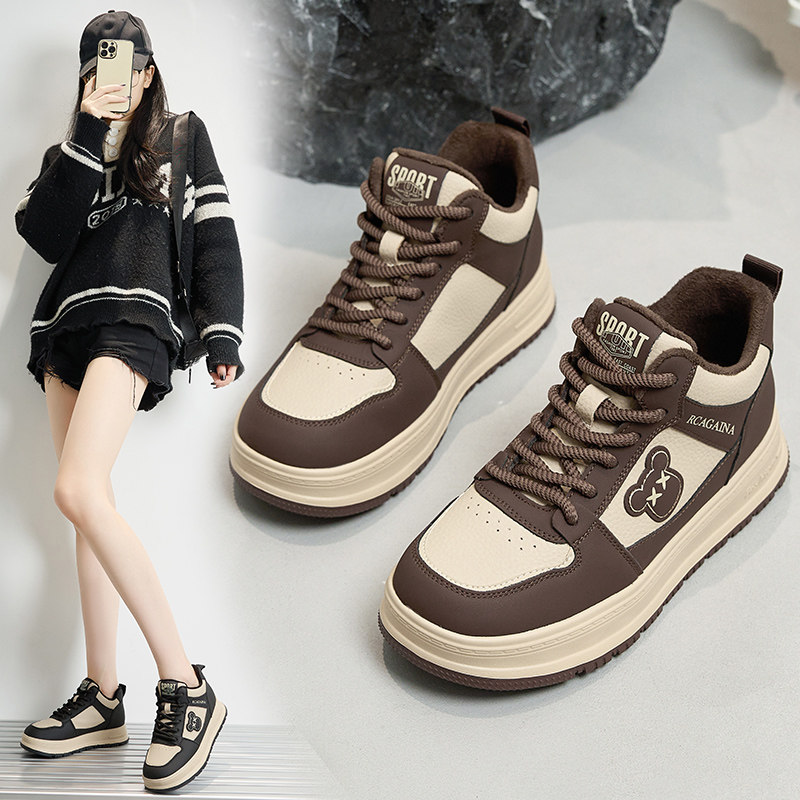 真皮大码女鞋41-43韩版百搭加绒高帮棉鞋轻便防滑爆款运动休闲鞋