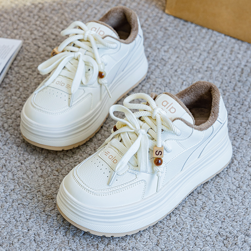 真皮大码女鞋41-43加绒小白鞋