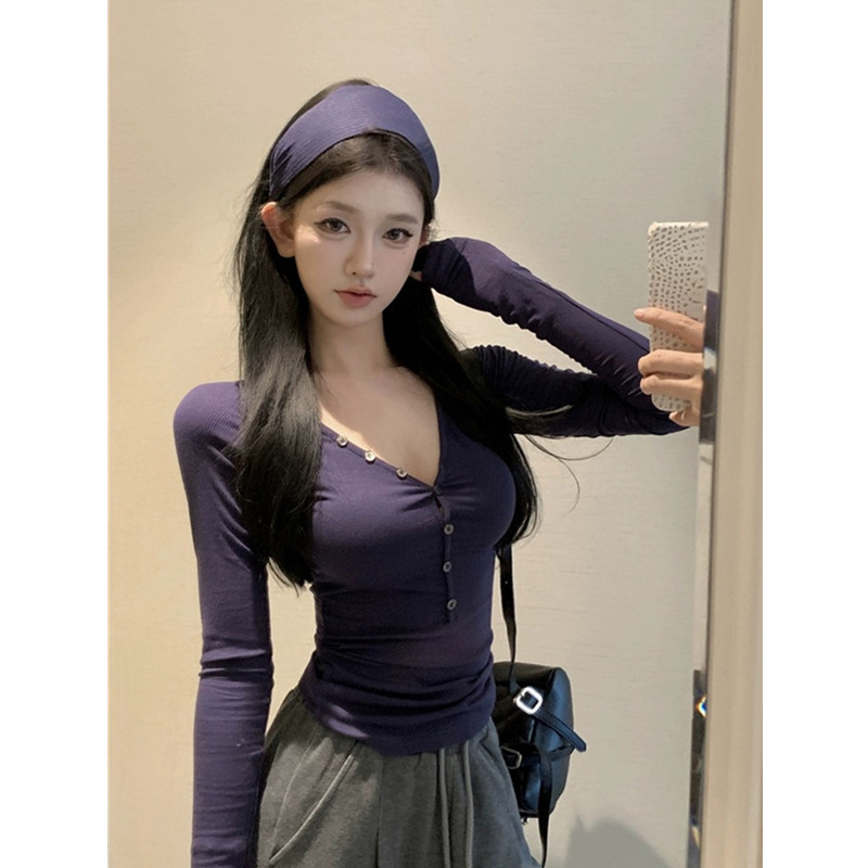 纽扣亨利长袖T恤女修身收腰打底